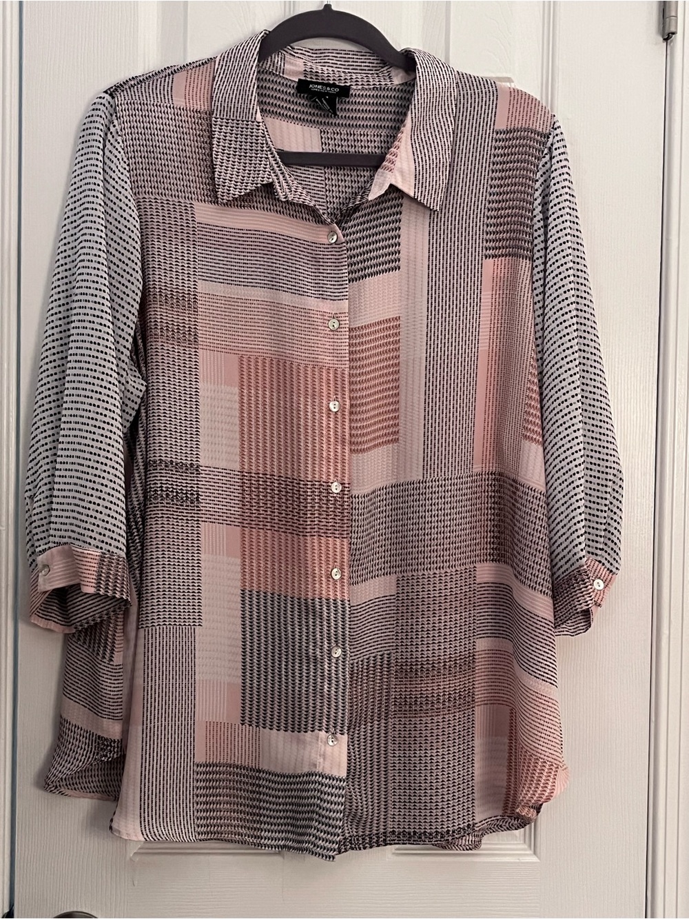 Pink Patterned Button-Front Blouse - Pink/Grey